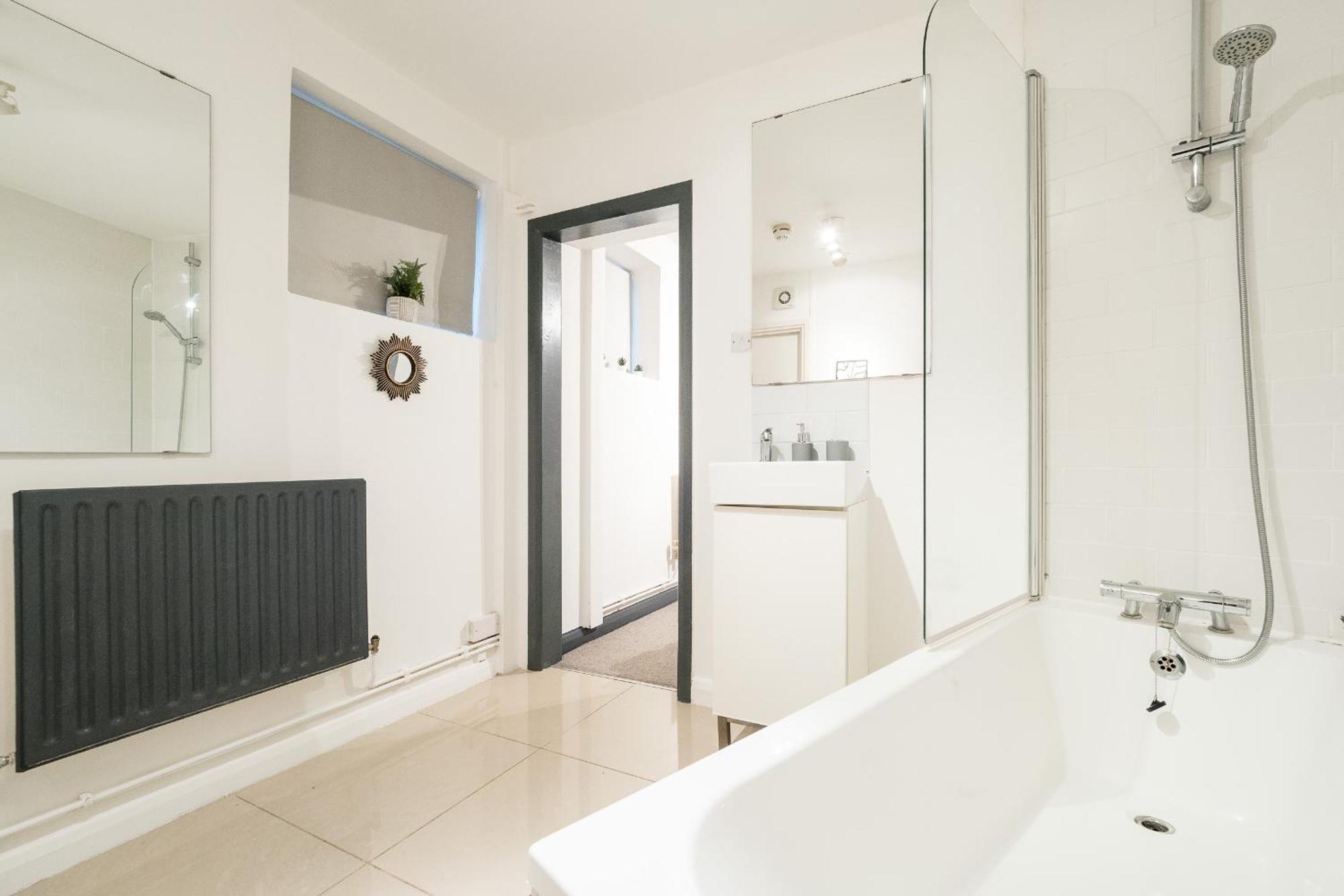 Spacious 6 Ensuite Bedroom House In Central Londen Buitenkant foto